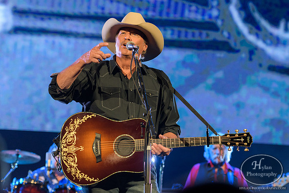 AlanJackson-HylanPhotography-MoheganPa-CatCountry96-4-3.jpg