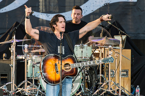 Joe-Nichols-Hylan-Allentown-Fair-2014-11.jpg