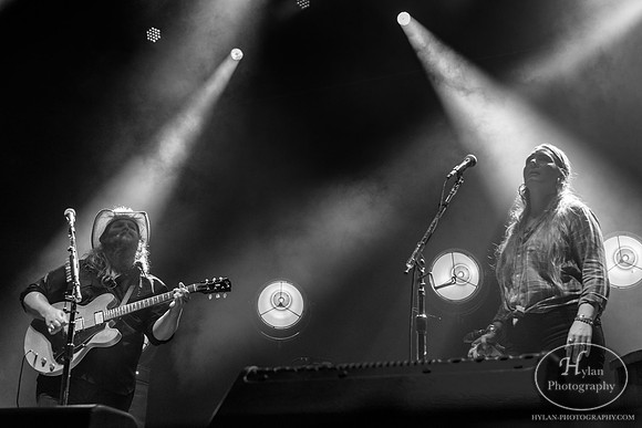ChrisStapleton-HylanPhotography-AllentownFair2016-CatCountry-01-6.jpg