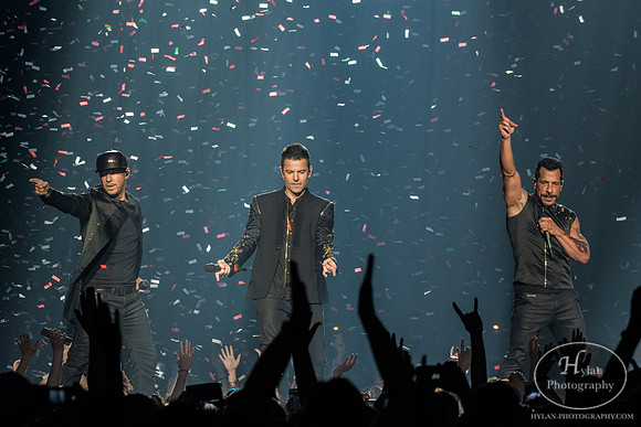 NKOTB-HylanPhotography-PPLCenter-WLEV-212544.jpg