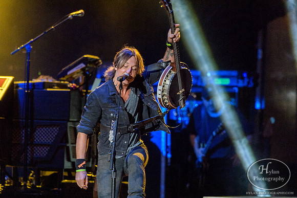 KeithUrban-HylanPhotography-AllentownFair17-CatCountry96-3-2.jpg