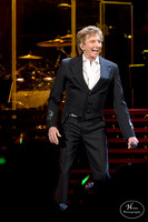 BarryManilow-HylanPhotography-MoheganSunArena-WLEV-01-2.jpg