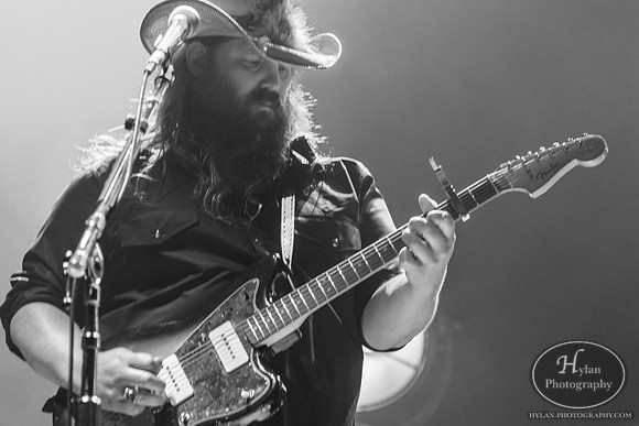 ChrisStapleton-HylanPhotography-AllentownFair2016-CatCountry-01-3.jpg