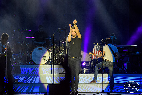 LadyAntebellum-HylanPhotography-Musikfest2016-CatCountry-214710.jpg