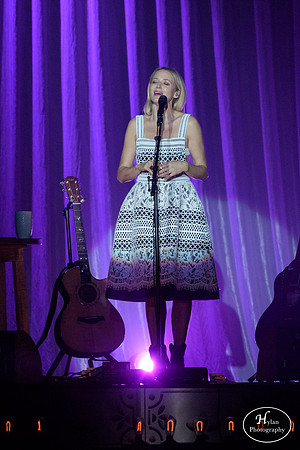 Jewel-HylanPhotography-SandsBethlehemEventCenter-WLEV-01.jpg