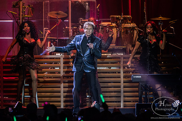 BarryManilow-HylanPhotography-WCEC-WLEV-5-2.jpg