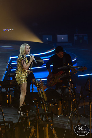 CarrieUnderwood-HylanPhotography-PPLCenter-CatCountry-01-13.jpg
