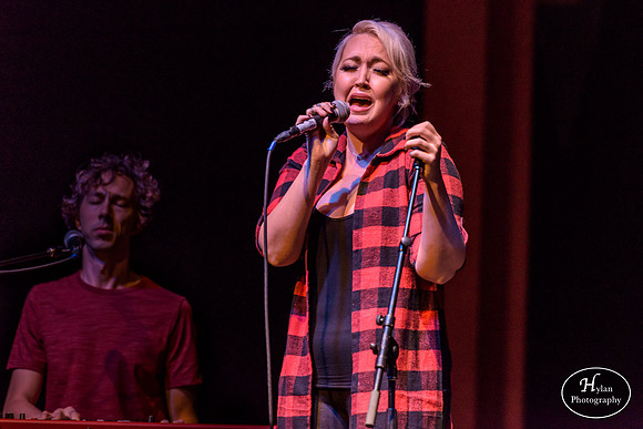 MeghanLinsey-HylanPhotography-MusikfestCafe-CatCountry-01-4.jpg