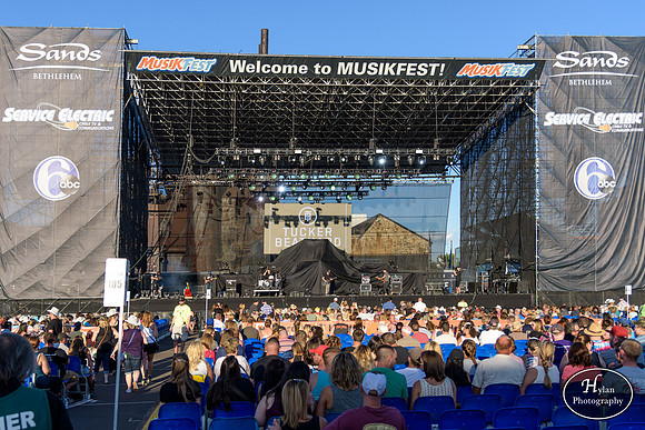 TuckerBeatHard-HylanPhotography-Musikfest2016-CatCountry-190652.jpg