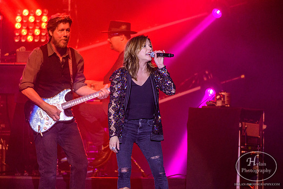 MartinaMcBride-HylanPhotography-SandsEventCenter-CatCountry-210214.jpg