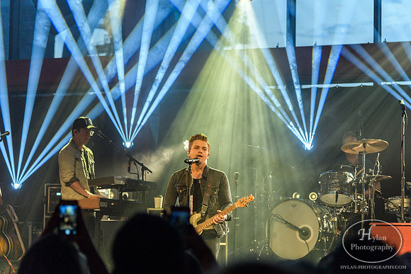 HunterHayes-HylanPhotography-SteelStacks-CatCountry96-2-8.jpg