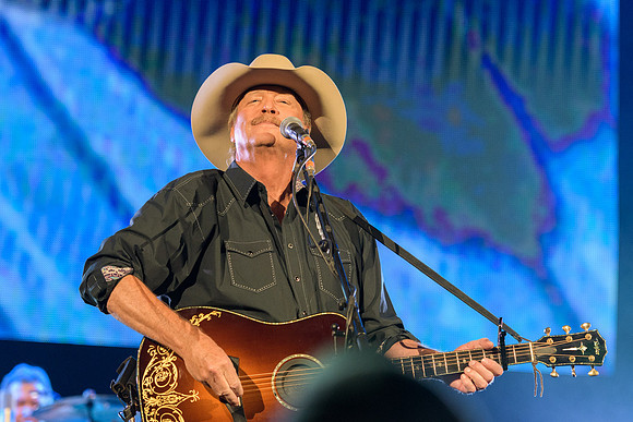 AlanJackson-HylanPhotography-MoheganPa-CatCountry96-4-4.jpg