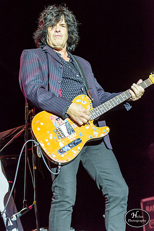 TheRomantics-HylanPhotography-SandsBethlehemEventCenter-WLEV-01.jpg