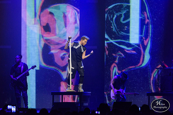 AdamLambert-HylanPhotography-SandsBethlehemEventCenter-WLEV-211624.jpg