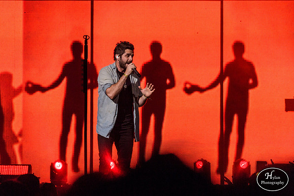 ThomasRhett-HylanPhotography-PPLCenter-CatCountry-201846.jpg