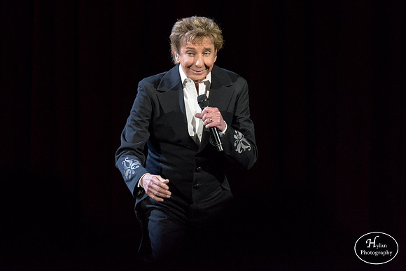 BarryManilow-HylanPhotography-MoheganSunArena-WLEV-202728.jpg