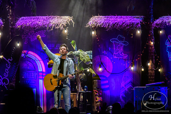 JakeOwen-HylanPhotography-FMKirby-CatCountry96-211858.jpg