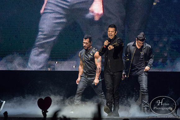 NKOTB-HylanPhotography-PPLCenter-WLEV-211746.jpg
