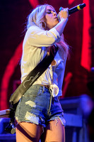 LindsayEll-HylanPhotography-MoheganSunArena-CatCountry-01-5.jpg
