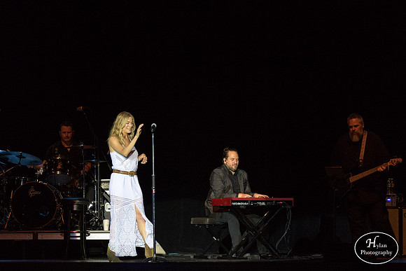 LeAnnRimes-HylanPhotography-SandsBethlehemEventCenter-CatCountry-01.jpg