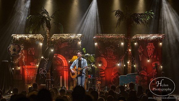 JakeOwen-HylanPhotography-FMKirby-CatCountry96-211625.jpg