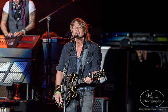 KeithUrban-HylanPhotography-AllentownFair17-CatCountry96-3-3.jpg