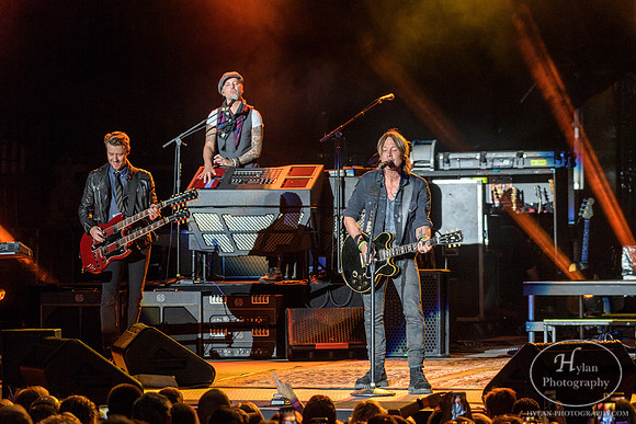 KeithUrban-HylanPhotography-AllentownFair17-CatCountry96-201954.jpg