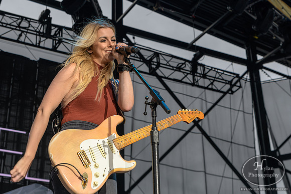 LindsayEll-HylanPhotography-AllentownFair-CatCountry96-190657.jpg