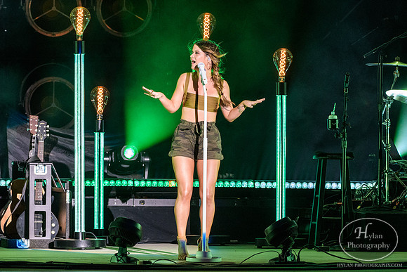 MarenMorris-HylanPhotography-AF2018-CatCountry-5.jpg