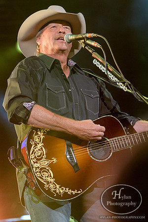 AlanJackson-HylanPhotography-MoheganPa-CatCountry96-3.jpg