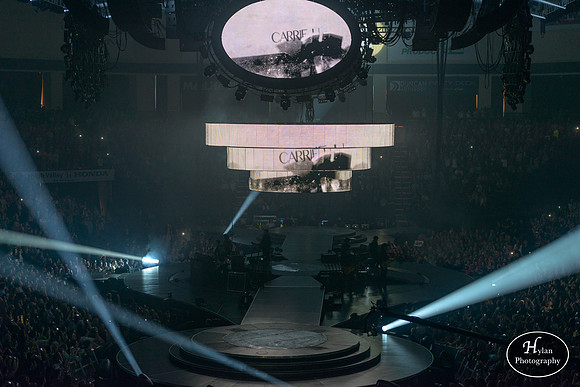CarrieUnderwood-HylanPhotography-PPLCenter-CatCountry-204242.jpg