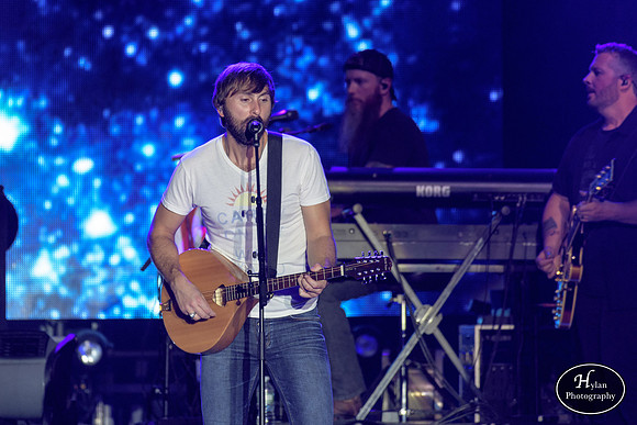 LadyAntebellum-HylanPhotography-Musikfest2016-CatCountry-02-3.jpg