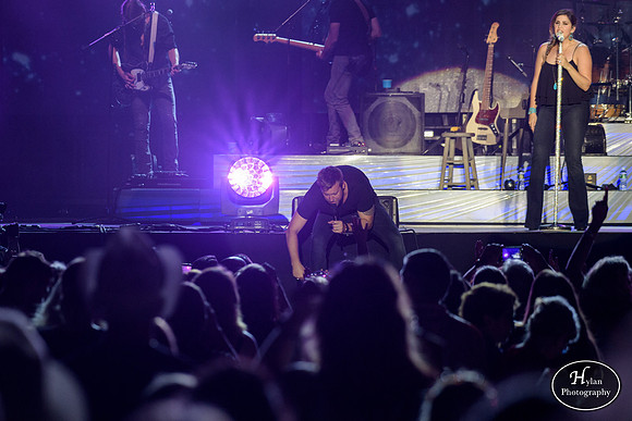 LadyAntebellum-HylanPhotography-Musikfest2016-CatCountry-214926.jpg