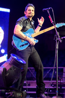 BradPaisley-HylanPhotography-MoheganSunArena-CatCountry-211816.jpg