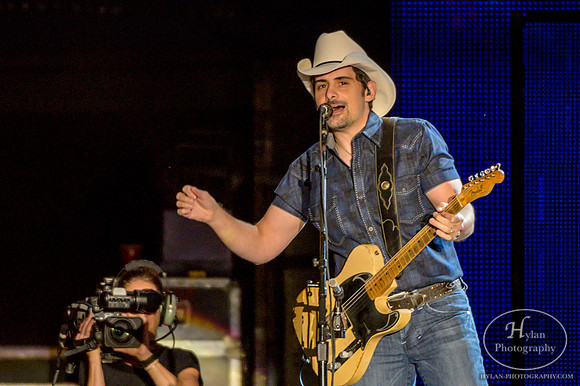 BradPaisley-HylanPhotography-Musikfest2019-WLEV-3.jpg