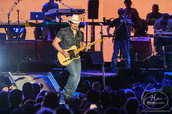 BradPaisley-HylanPhotography-Musikfest2019-WLEV-2-4.jpg