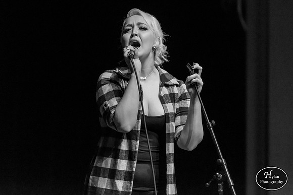MeghanLinsey-HylanPhotography-MusikfestCafe-CatCountry-211012.jpg
