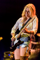 LindsayEll-HylanPhotography-MoheganSunArena-CatCountry-193936.jpg