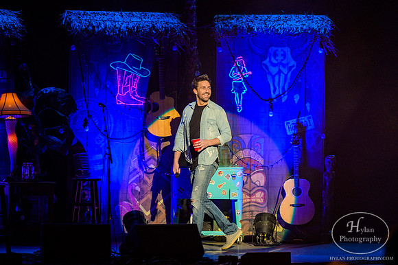 JakeOwen-HylanPhotography-FMKirby-CatCountry96-201229.jpg