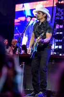 BradPaisley-HylanPhotography-MoheganSunArena-CatCountry-211958.jpg