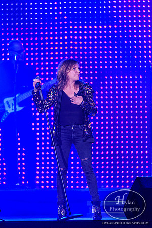 MartinaMcBride-HylanPhotography-SandsEventCenter-CatCountry-205954.jpg