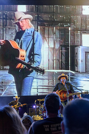 AlanJackson-HylanPhotography-MoheganPa-CatCountry96-205213.jpg
