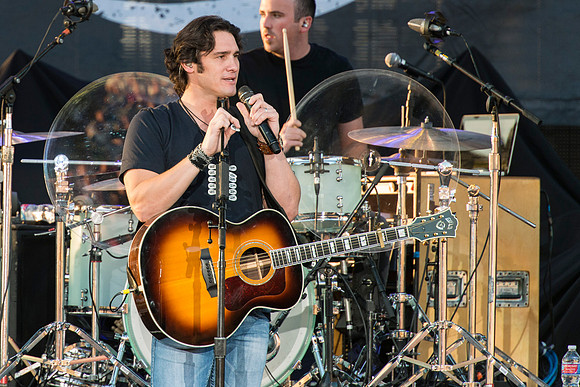 Joe-Nichols-Hylan-Allentown-Fair-2014-10.jpg
