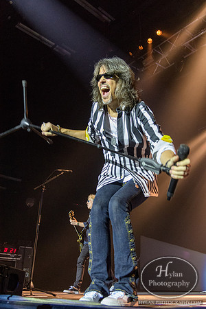 Foreigner-HylanPhotography-SBEC-WLEV-2-3.jpg