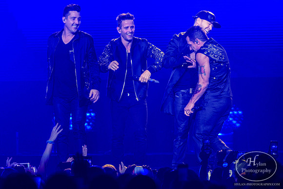 NKOTB-HylanPhotography-PPLCenter-WLEV-2-4.jpg