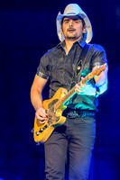 BradPaisley-HylanPhotography-MoheganSunArena-CatCountry-01-5.jpg