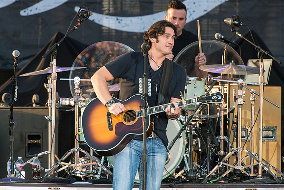 Joe-Nichols-Hylan-Allentown-Fair-2014-8.jpg