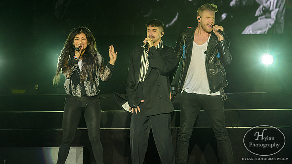 Pentatonix-HylanPhotography-AllentownFair17-CatCountry96-201136.jpg