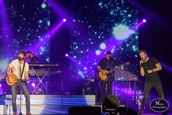 LadyAntebellum-HylanPhotography-Musikfest2016-CatCountry-214808.jpg