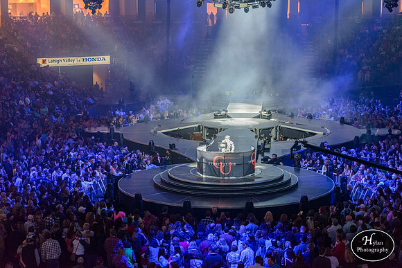 CarrieUnderwood-HylanPhotography-PPLCenter-CatCountry-203354.jpg